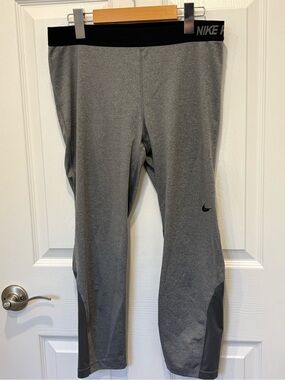Nike Gray and Black Leggings size X-Large #1045